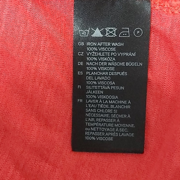 H&M Tank Tops - 2 Pack Bundle - Picture 4 of 4